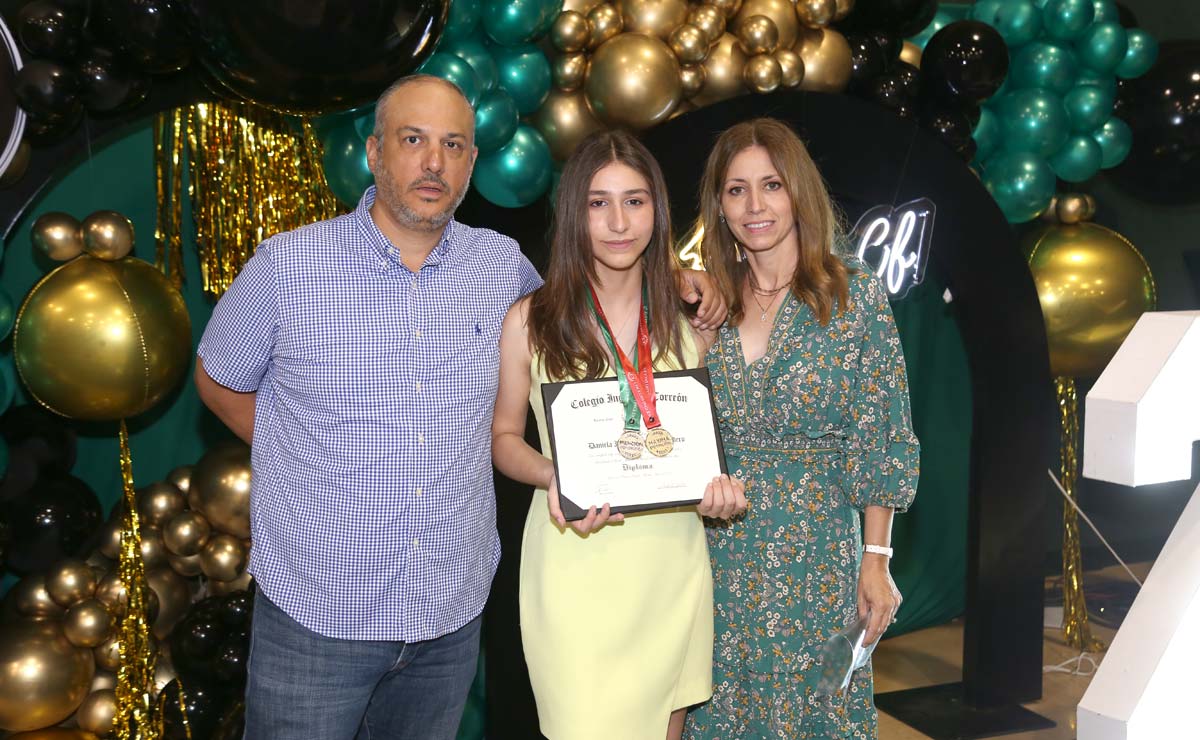 Eduardo, Lorena y Katia
