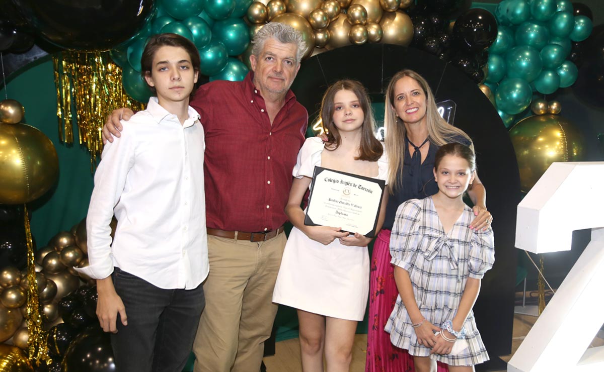 Rodrigo, Rodrigo, Pamela, Valeria y Natalia