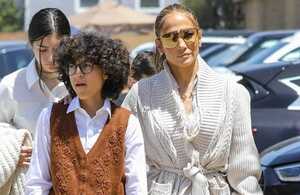 Emme, hija de JLo impone moda rockera en Paría. (Foto: Instagram).