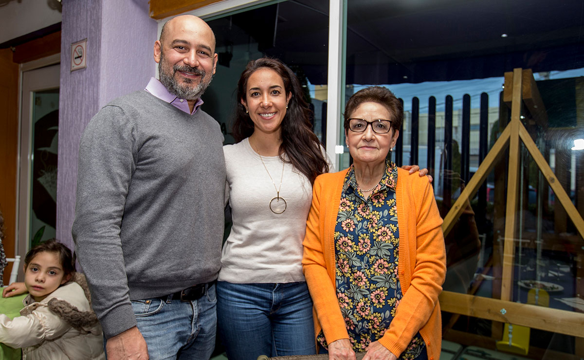 Invitados especiales asistieron a Restaurante Santa Mónica