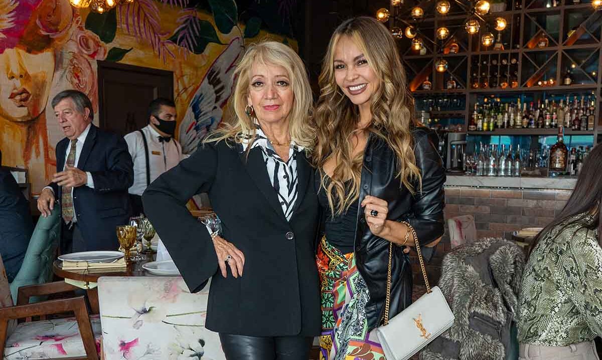 Mari Medina e Ivy Marin