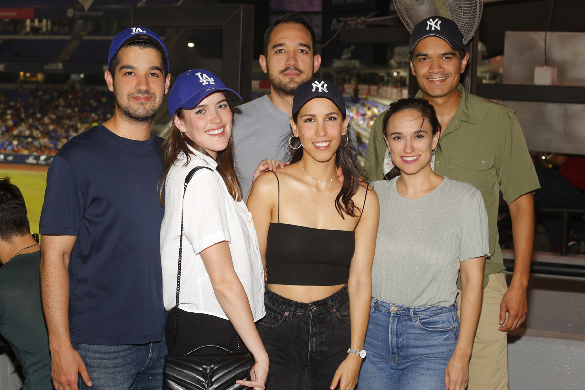Carlos Cantú, Carolina Sandoval, Alejandra Martínez, Fernando Gutiérrez, Andrea García y Armando López