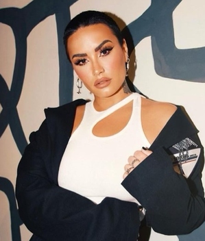 Demi Lovato CAMBIA sus pronombres... de nuevo
