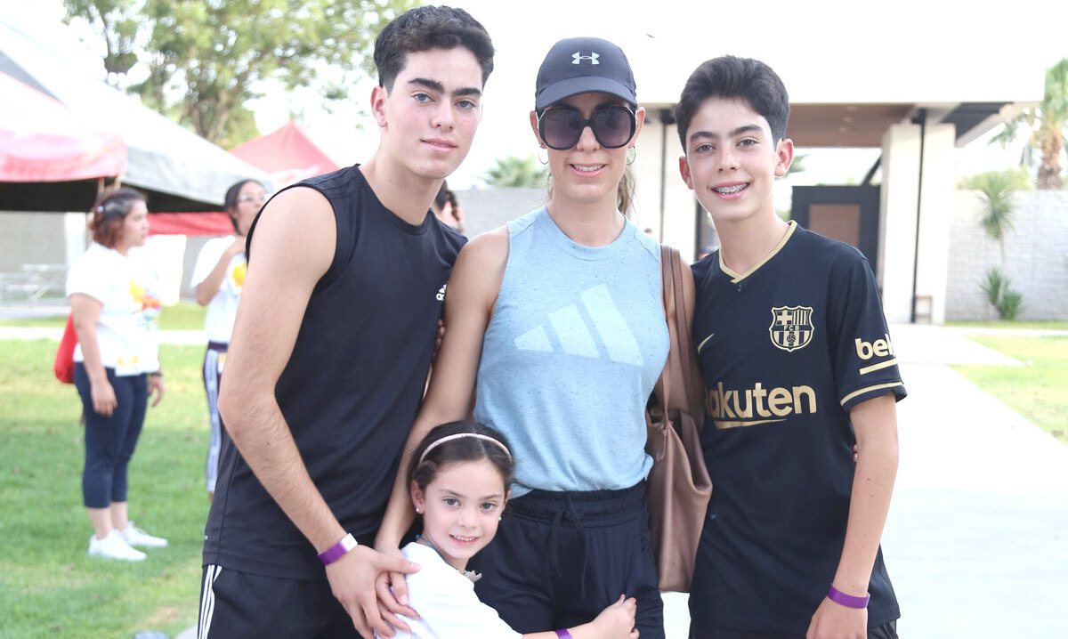 Santiago, Anafer, Bernardo y Ana