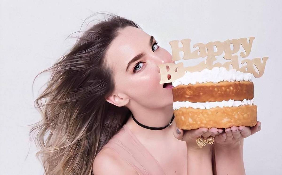 Belinda celebra su cumpleaños con mariachis y botargas de Disney. (Foto: Instagram).