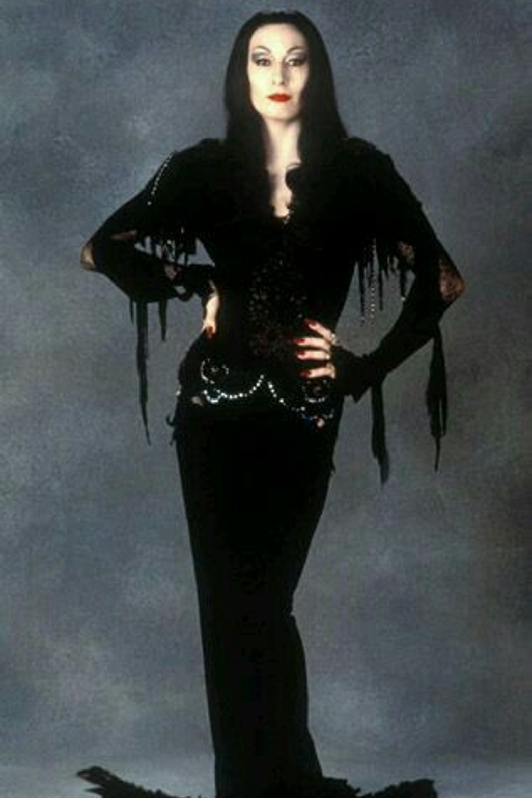 ANJELICA COMO MORTICIA