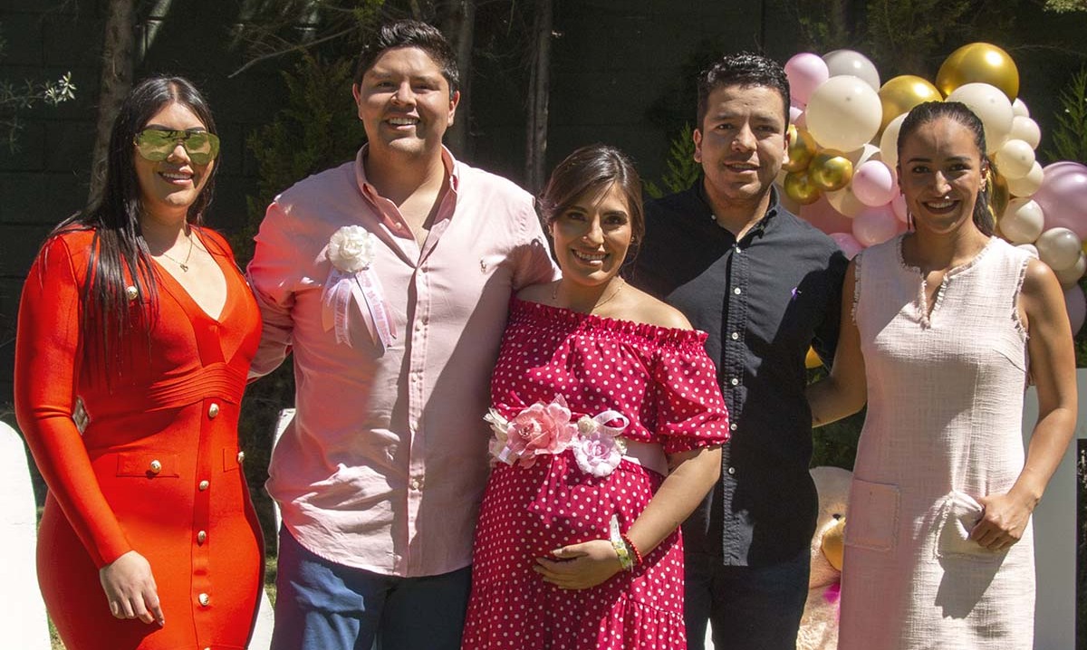 Blanca Girselle Flores, Juan Jorge Flores, Abril Rodríguez, Eduardo Monroy y Aida Monroy