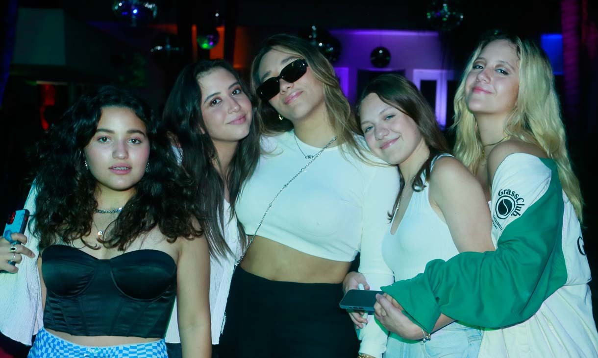Fernanda Arreola, Regina Martínez, Michelle, Marian Pérez y Camila Robles