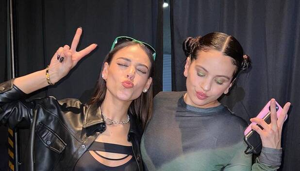 Danna Paola y el top de transparencias que lució en el concierto de Rosalía. (Foto: Instagram).