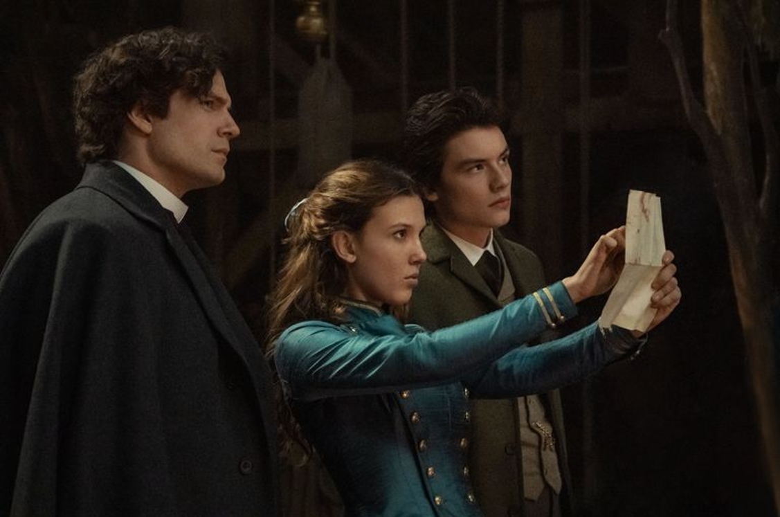 https://cdn2.chicmagazine.com.mx/uploads/media/2022/08/18/enola-holmes-fecha-estreno-netflix-3.jpg