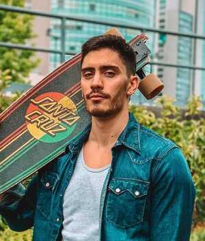 Iván Amozurrutia: Quién es el actor de Donde hubo fuego, serie de Netflix. (Foto: Instagram).