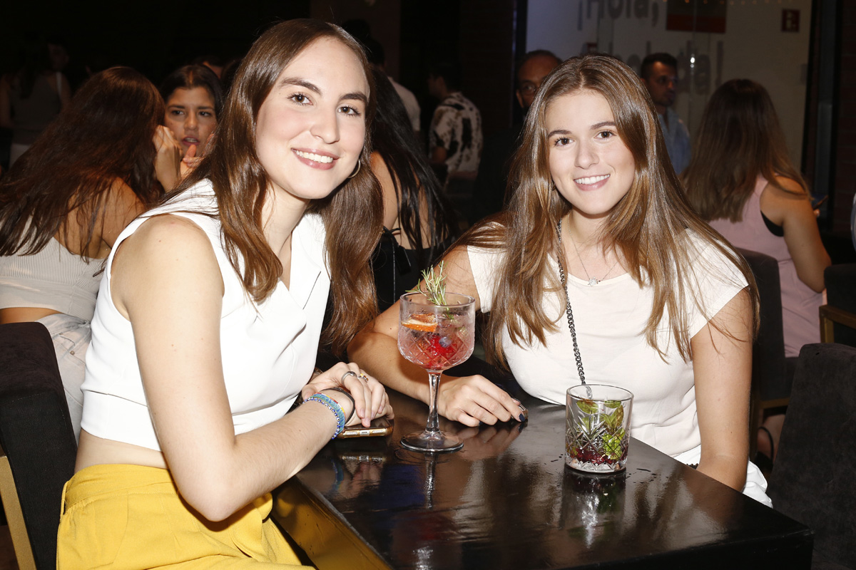 Adriana Armstrong e Isabel Romo