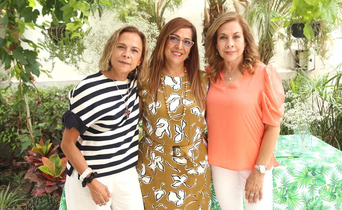 Claudia, Cecilia y Juanny