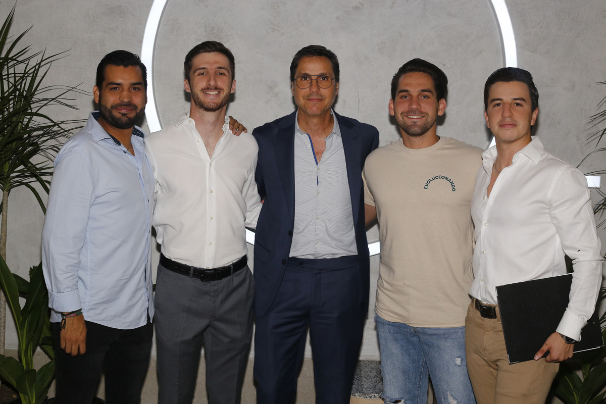 Cristopher De la Garza, Claudio González, Jorge González Mogas, Marcelo Bremer y Diego Alanís. Fotos: Daniel Saldívar