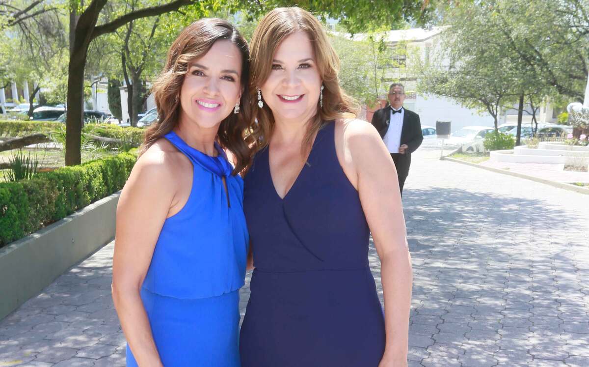 Mónica Ávila de Páez y Luly Páez de Guzmán