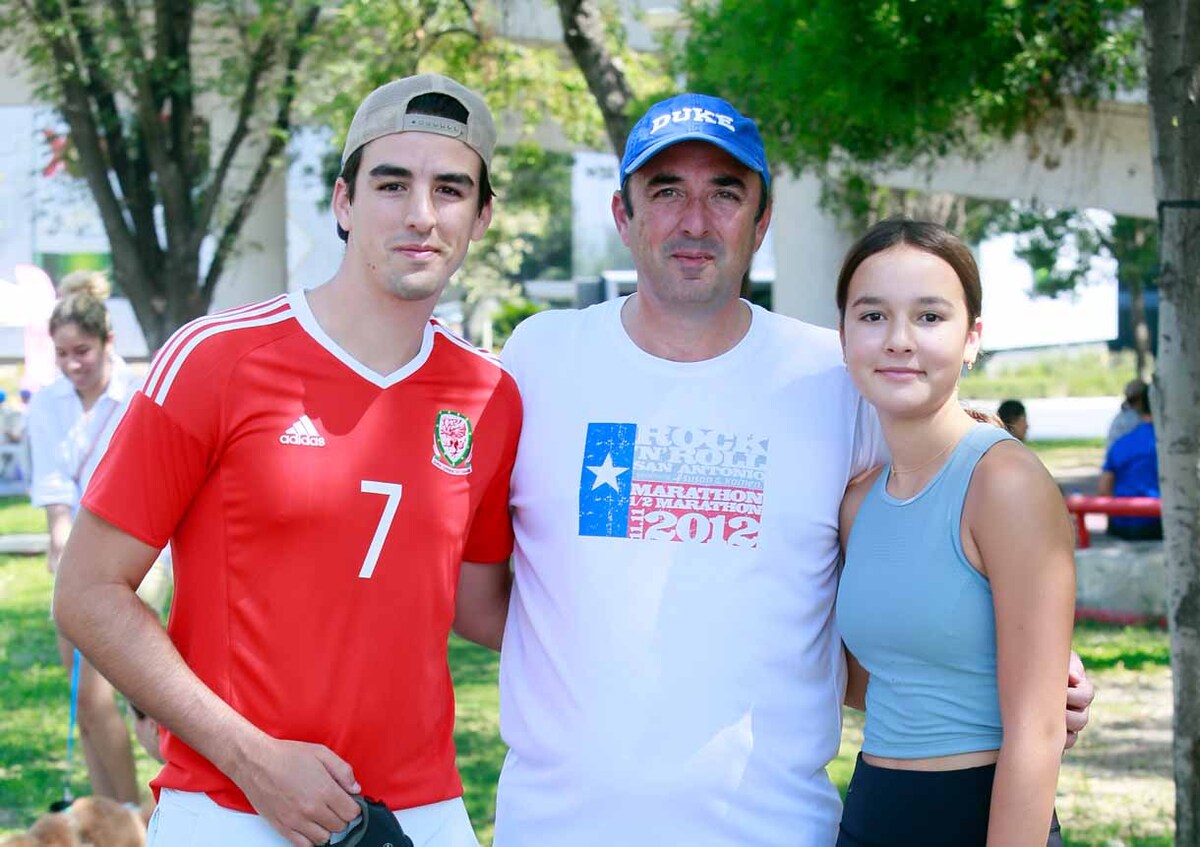 Ángel Cueva, Ángel Cueva y maría Cueva