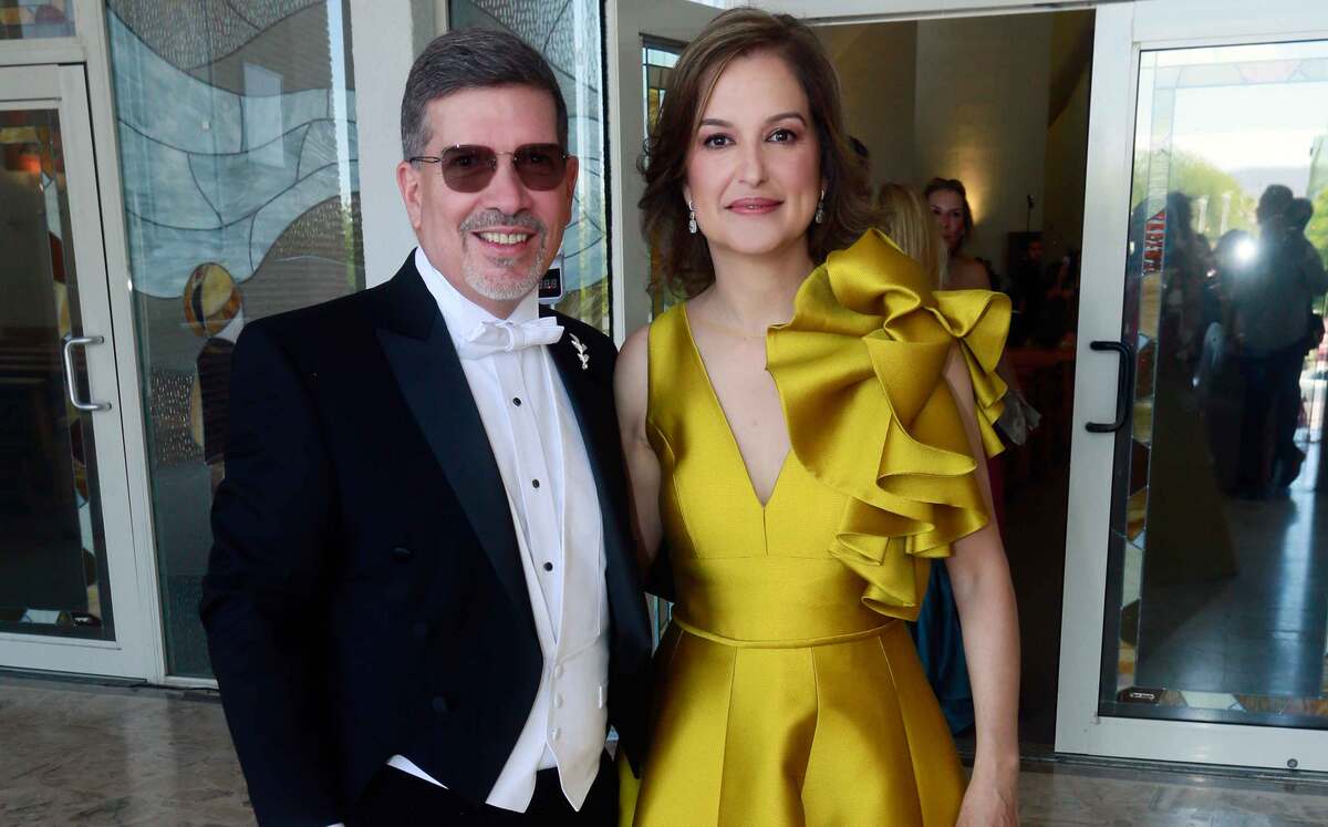 Papás del novio. Gustavo de la Garza y Rosalba Cantú de De la Garza