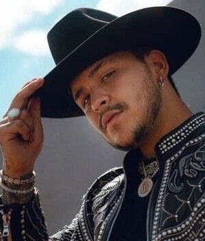 Christian Nodal: ¿Qué pasó con los tatuajes de su rostro?