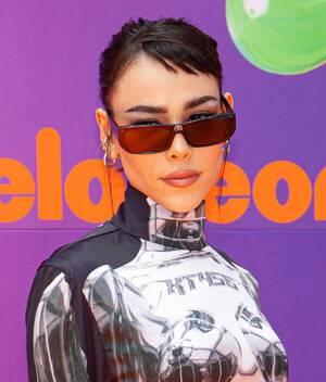 Danna Paola arrasa en los Kids' Choice Awards con un look futurista. (Foto: Getty Images).