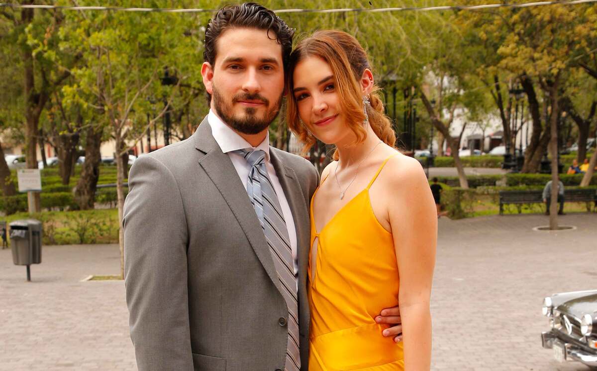 Adrián Fernández y Mara Chapa