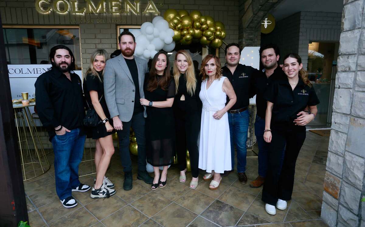 Andrés Martínez, Vale Meade, Sergio Meade, Marce González, Vero Meade, Verónica Villarreal, Hugo Mier, Adrián Salinas y Ana Paula Benavides