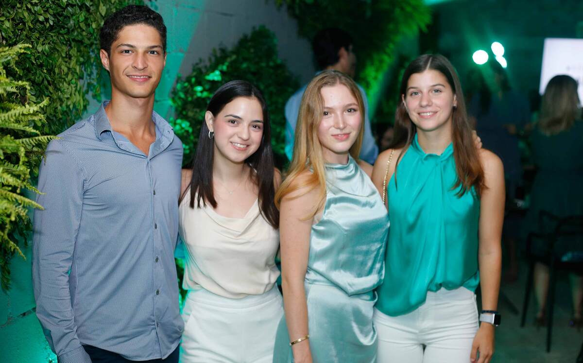 Eduardo Garza Páez, Paola Maldonado, Valeria De la Garza y Sofía Rhon