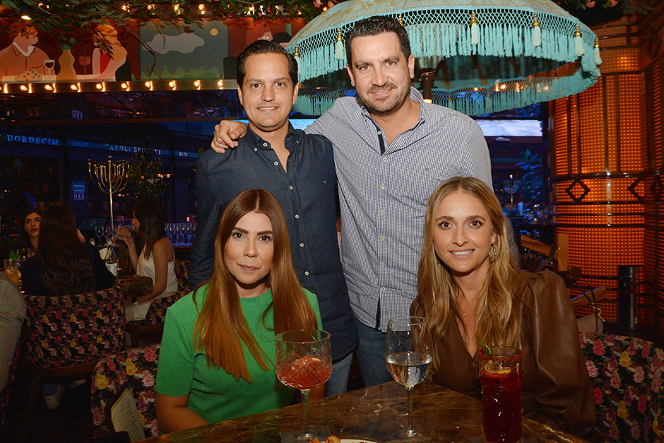 Ernesto Guzmán, Luis Chávez, Johana Martínez y Maritza Martín del Campo