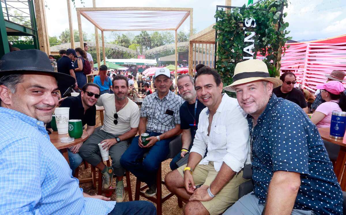 Eugenio Pimentel, Alex González, Alfredo Kaún, Faisa Díaz, Alberto Sentíes, Gustavo García y Paco Negrete