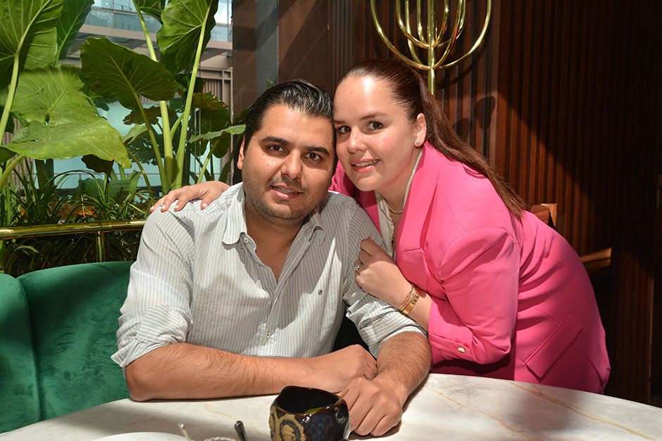 Javier Vázquez y Daniela Corona