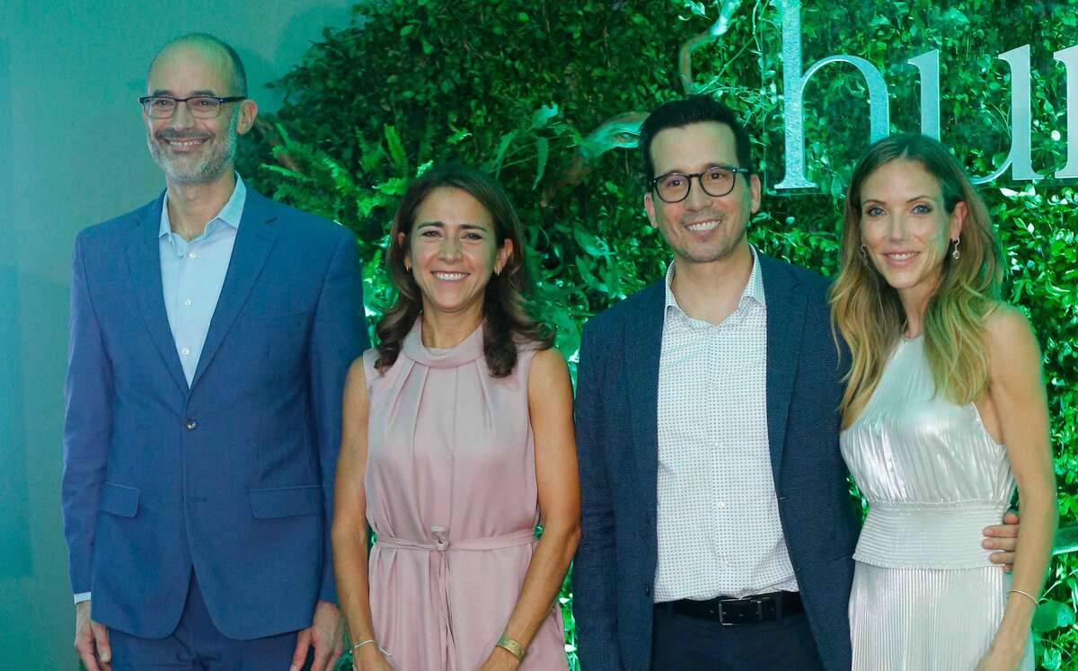 Miguel Treviño de Hoyos, Irene Ovalle, Óscar De la Garza y Mónica Zambrano. Fotos: Daniel Saldívar