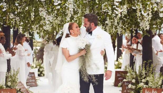 Jennifer Lopez y Ben Affleck: Detalles de boda y fotos oficiales.