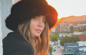 Belinda y el mini vestido negro ideal para el cambio de estación (Foto: Instagram)