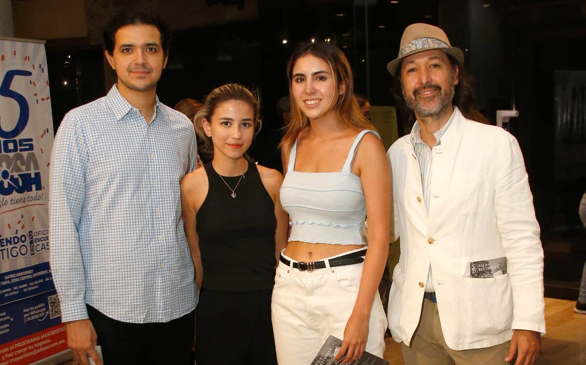 David Zambrano, Loreto Moreno, Catalina Elizondo y Alejandro Campbell
