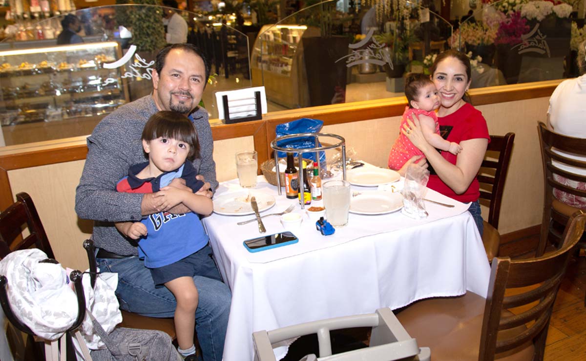 Gustavo, Leonel, Jaqueline y Lousiana