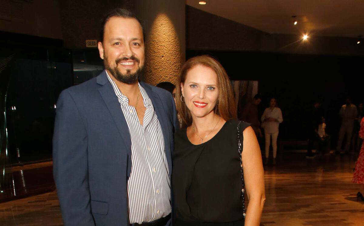 Julián Serrano e Isadora Garza