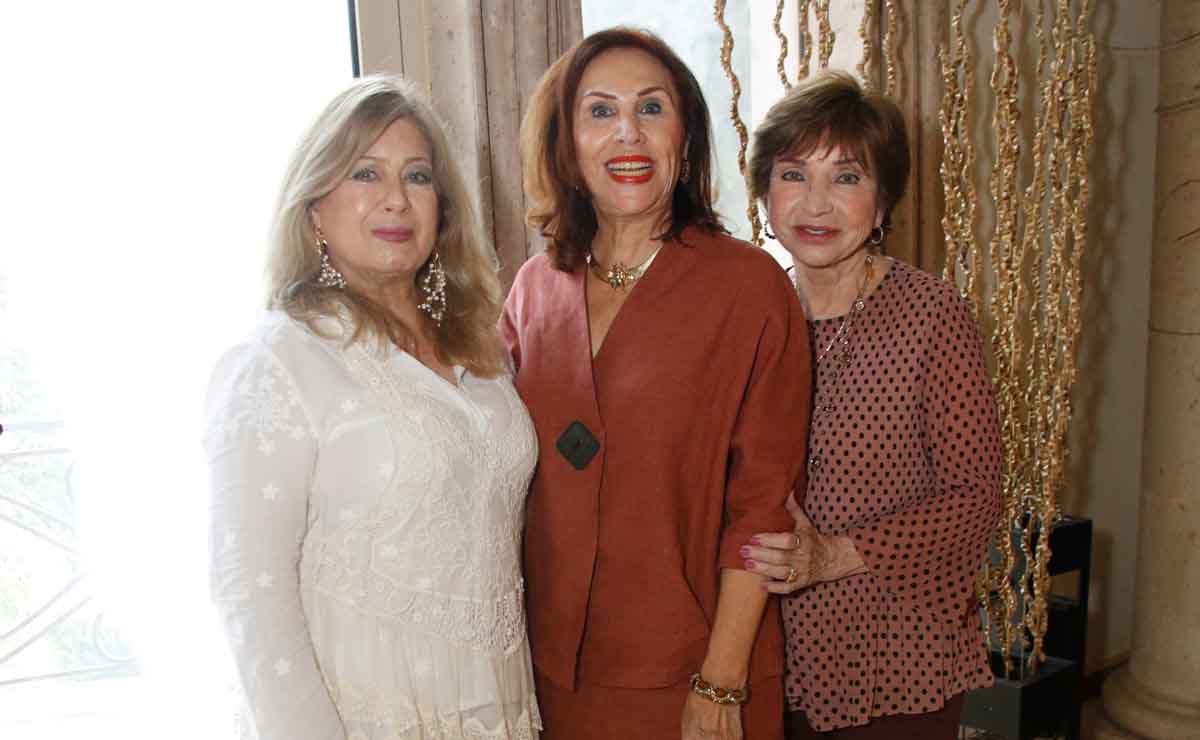 Leticia Benavides,  Martha Morales de García y Josefina de Safi / Fotos: Antonio Mireles