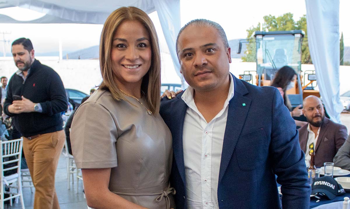 Sarahí Pérez y Julio Bejar