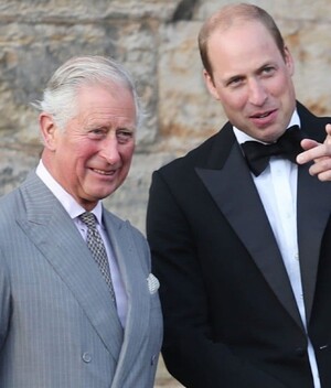 Británicos piden que el Príncipe William sea coronado Rey y no Carlos