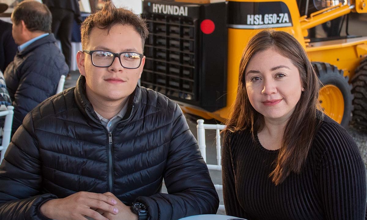 Jair Oropeza y Sandra Regis