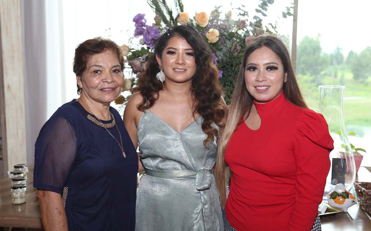 Elena, Jaqueline y Guadalupe