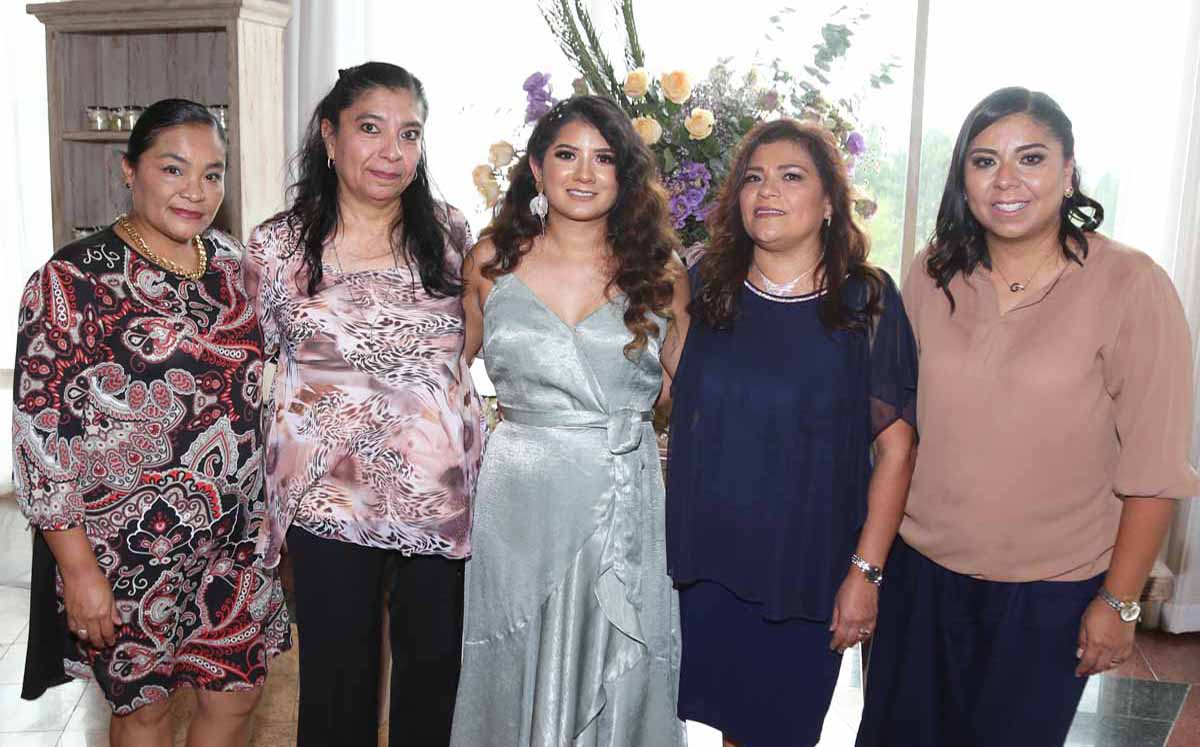 Paola, Silvia, Jaqueline, Dolores y Citlali