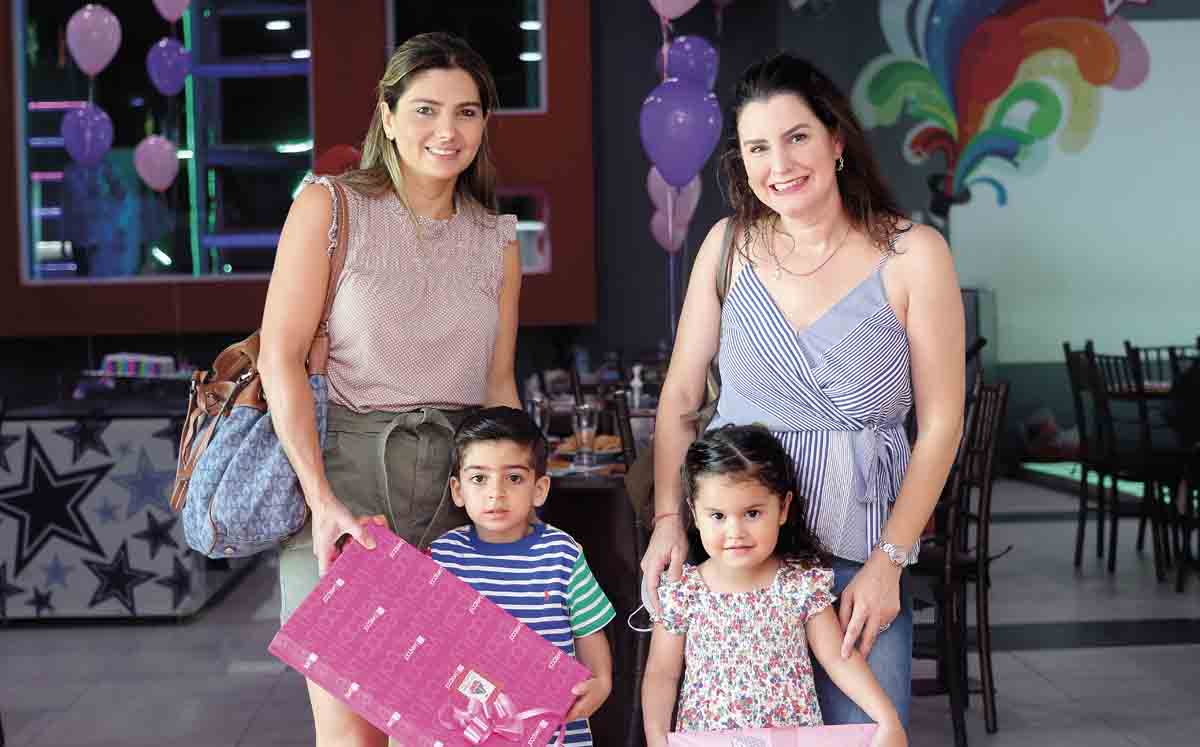 Diana Flores, Juan Schekaiban Betty Fernández y Ana Lucía Juárez / Fotos: Dennis Hernández