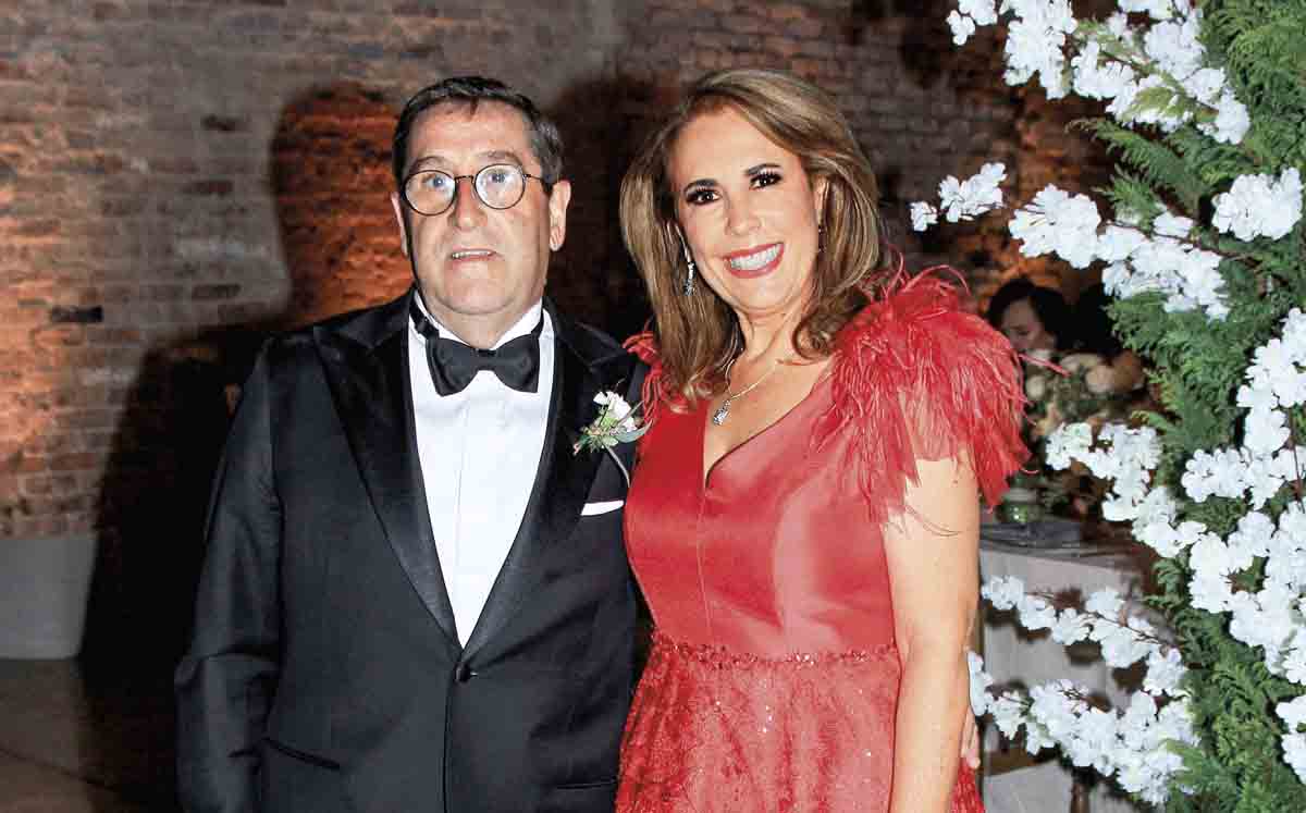 Papás del novio. Pedro Martínez y Zuly de Martínez/ Fotos: José Chang