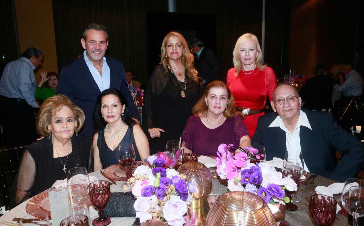 José Carlos Fernández, Alejandra Ibarra, Bárbara Ibarra, Carmen De Fernández, Consuelo Ibarra, Patricia Ibarra De Merla y Javier Merla