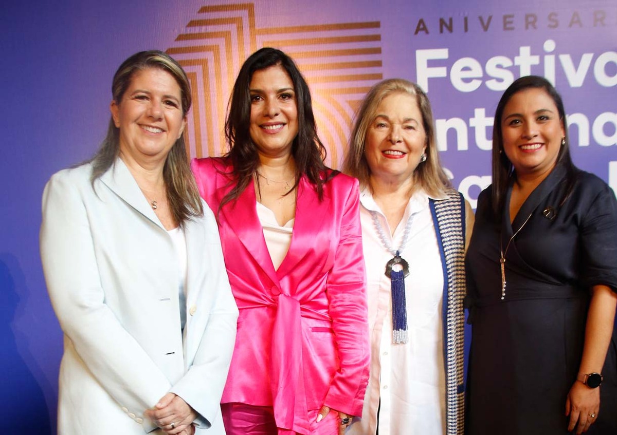 Martha Herrera, Lorenia Canavati, Liliana Melo de Sada y Melisa Segura