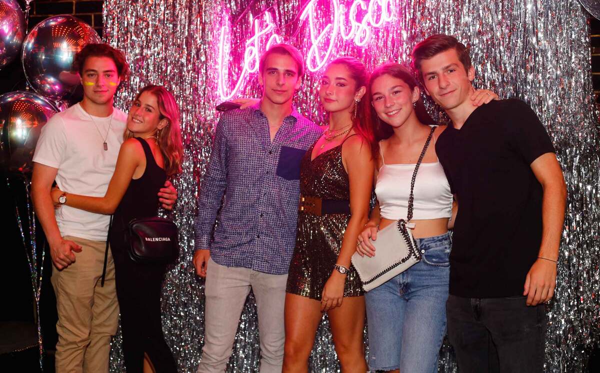 MAXIMILIANO ALDAPE, PAOLA DE LA GARZA, ALEJANDRO GONZÁLEZ, VICTORIA YARTE, CORDELIA GUERRA Y GABRIEL SALINAS