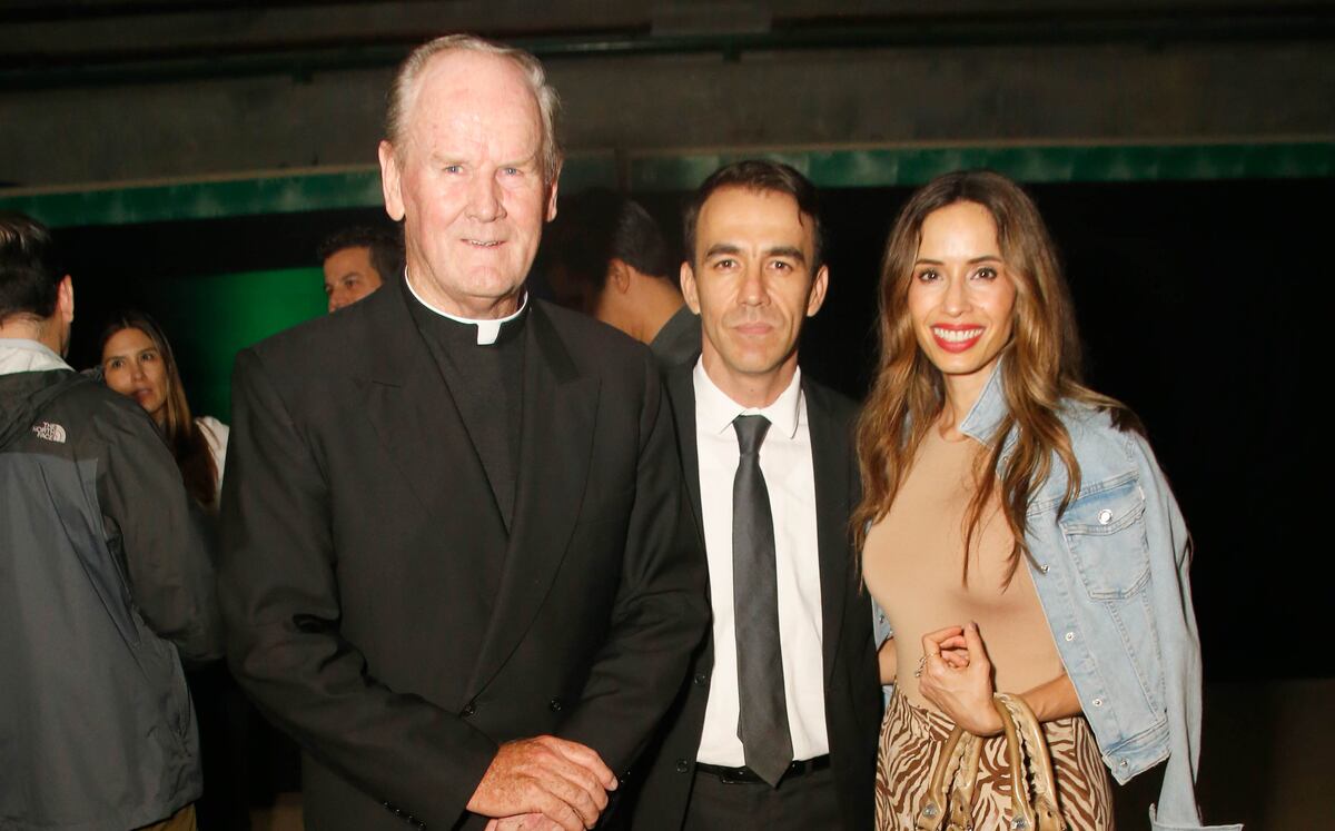Peter Coates, Alberto Sada y Lorena Meza de Sada