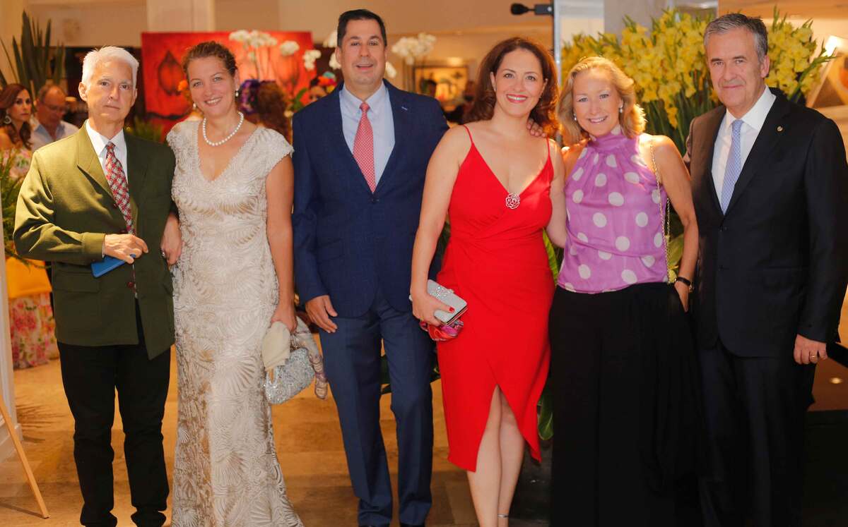 Rodrigo Elizondo, Alexandra Farkas, Carlos Leal, Zita Hrovath, Marina Cazineri y Jesús Lorente
