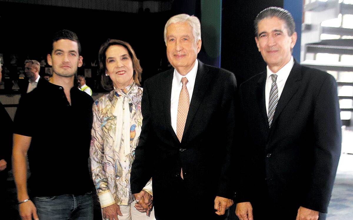 Rorro Echávez, Magdalena Margáin de Ramírez, David Noel Ramírez y Víctor Gutiérrez