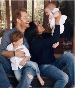 Príncipe Harry y Meghan Markle, enojados por los títulos de sus hijos (Foto: Instagram)